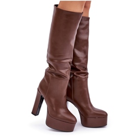 Botas marrones de ecopiel con tacón y plataforma. marrón 8