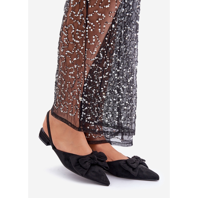 Bailarinas Lotiara negras con puntera en punta y lazo negro 1