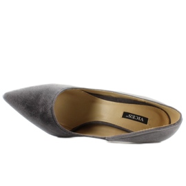 Increíbles tacones de terciopelo gris 5