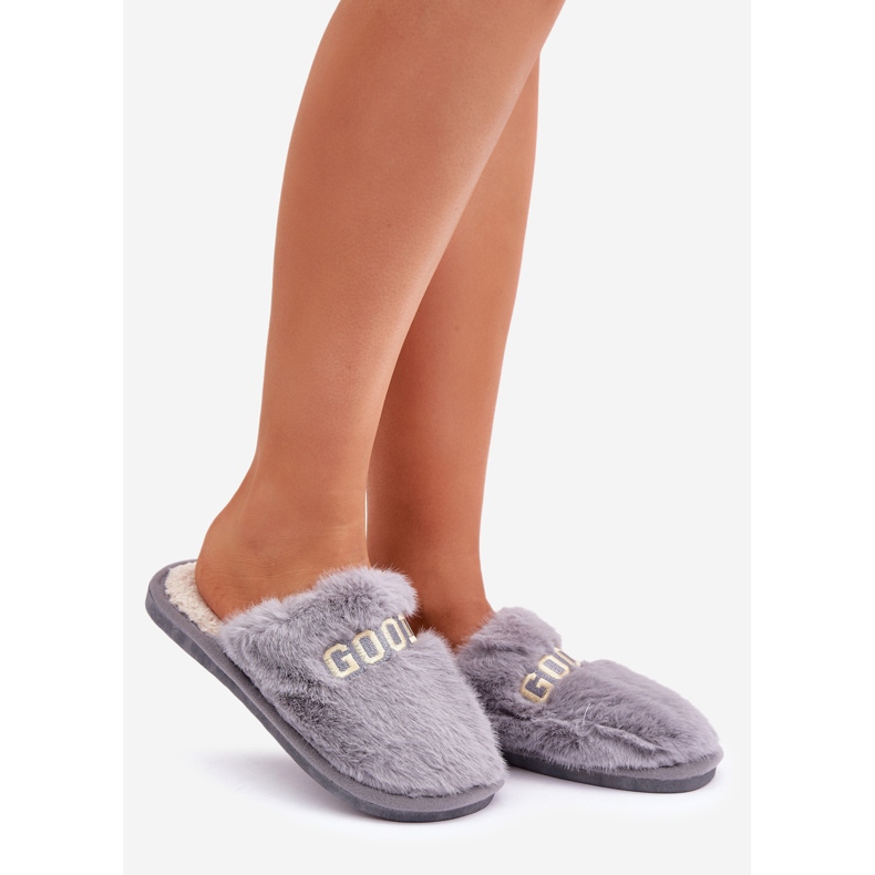 Pantuflas de mujer con pelo e inscripción, gris 1 Pantuflas de mujer con pelo e inscripción, gris 1