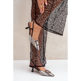 Tacones altos de mujer con tacón abierto. negro 2