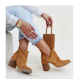 Botines marrones con bloque calado de Brankka - Solea marrón 1