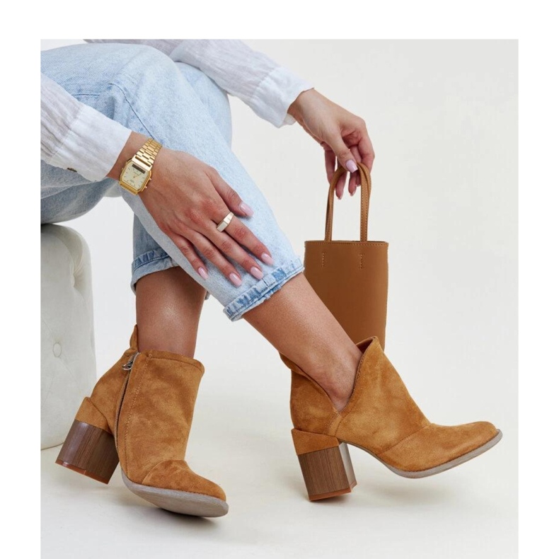 Botines marrones con bloque calado de Brankka - Solea marrón 1