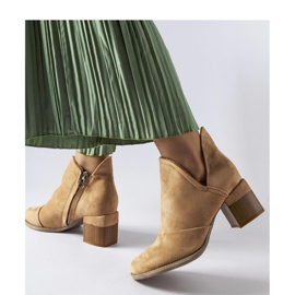 Botines beige con pala irregular de Busson - Solea 1