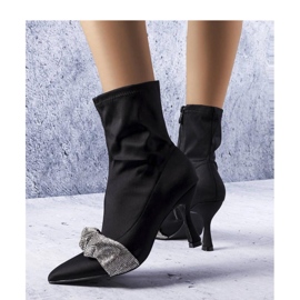 Botines negros decorados con circonitas 2