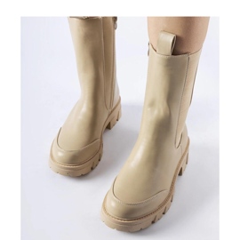 Botines aislantes macizos beige altos 1 Botines aislantes macizos beige altos 1