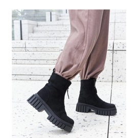 Botas negras con cremallera y aislamiento hechas de ante ecológico. negro 2