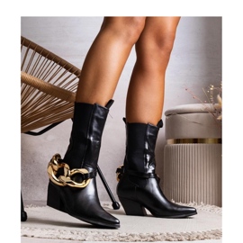 Botas cowboy sin cordones negras con cadena negro 2