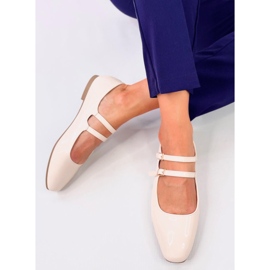 Bailarinas estilo Mercedita Charol Beige 4