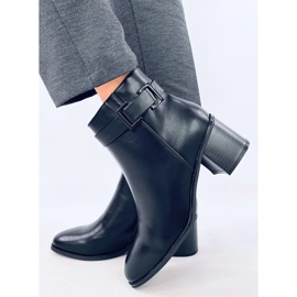 Botas negras de tacón negro 1