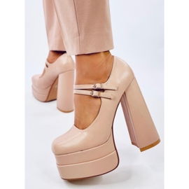 Zapatos de salón con plataforma de grano beige 5
