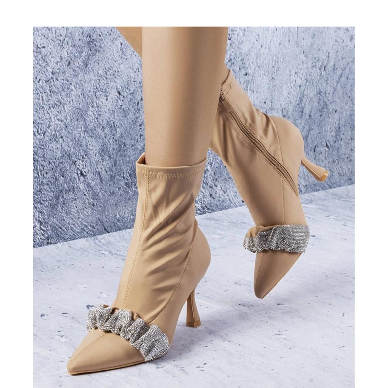 Solea Botines beige decorados con circonitas 1