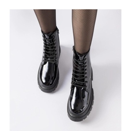 Botas de charol negras para mujer. negro 1