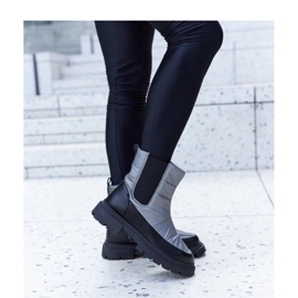 Botas de nieve grises con aislamiento 1