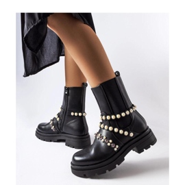 Botas negras decoradas con perlas. negro 3