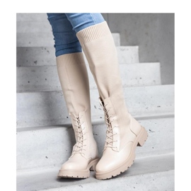 Botas sin cordones beige con parte superior de tela flexible 1