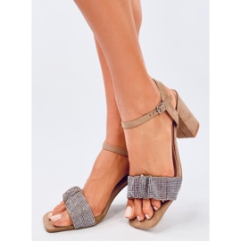 Sandalias caqui tacón ancho beige 4