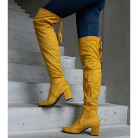 Botas altas amarillas confeccionadas en ante ecológico. amarillo 1
