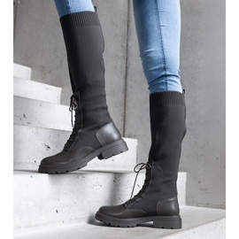 Botas sin cordones verdes con parte superior de material flexible de Luana 3