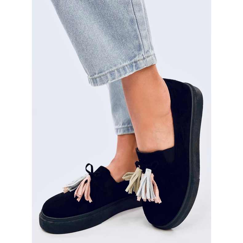 Mocasines borlas negros 2