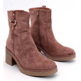 Botas para mujeres aisladas con pieles beige-khaki 1 Botas para mujeres aisladas con pieles beige-khaki 1