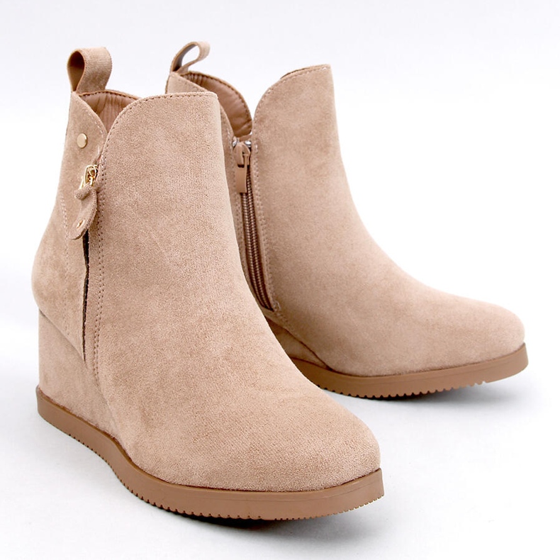 Botas cuña ante caqui beige 1 Botas cuña ante caqui beige 1
