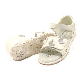 Sandalias de cierre adhesivo de niñas en Butterflies American Club XD58/22 White blanco 5