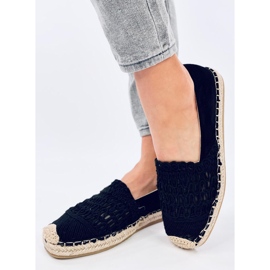 EMPRADRILLES LACE FUBRAL NEGRO 2