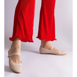 Bailarinas beige con acabado mate, cierre con hebilla 3