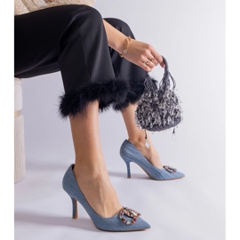 Tacones azules decorados con circonitas de colores. 1 Tacones azules decorados con circonitas de colores. 1