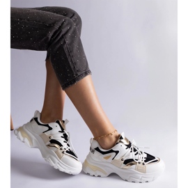 Zapatillas deportivas blancas y negras. blanco 2 Zapatillas deportivas blancas y negras. blanco 2