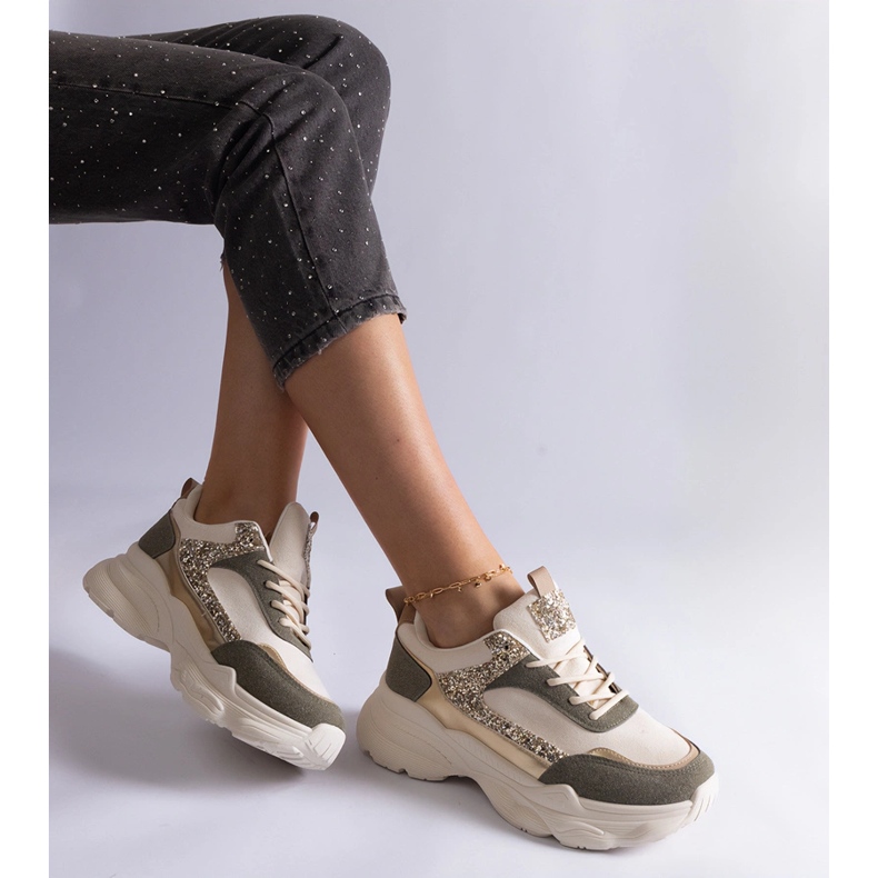 Deportivas verdes con inserciones de purpurina 2