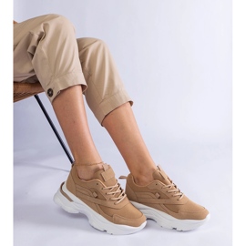 Zapatillas de merengue en una suela más gruesa beige 1