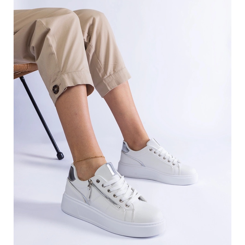 Zapatillas deportivas de mujer blancas. blanco 1 Zapatillas deportivas de mujer blancas. blanco 1