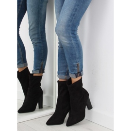 Botas en el puesto negro SY23P negro 3