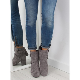 Botines grises tacón ancho CL62 gris 2