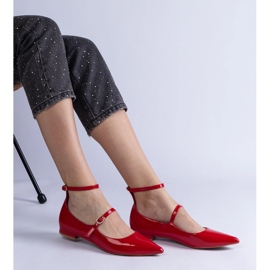Bombas rojas con cañón con hebillas rojo 2
