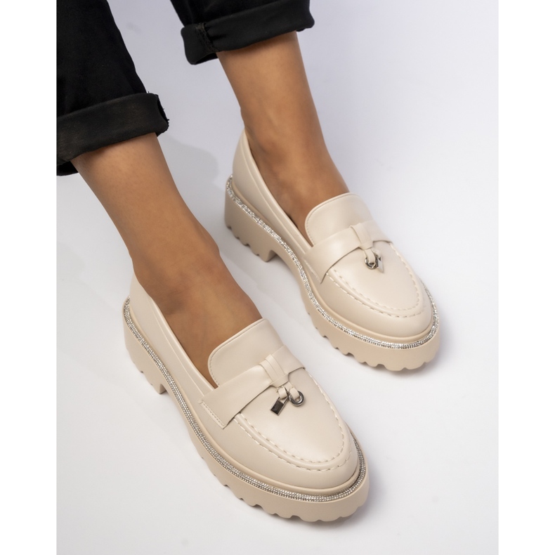 Mocasines de cuero ecológico para mujeres con flecos beige 1 Mocasines de cuero ecológico para mujeres con flecos beige 1