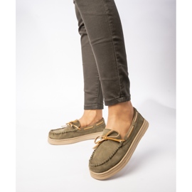 Mocasines de gamuza verde para mujeres con arco 3