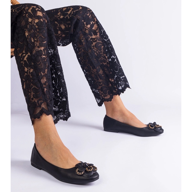 Bailarinas negras decoradas con una flor negro 1