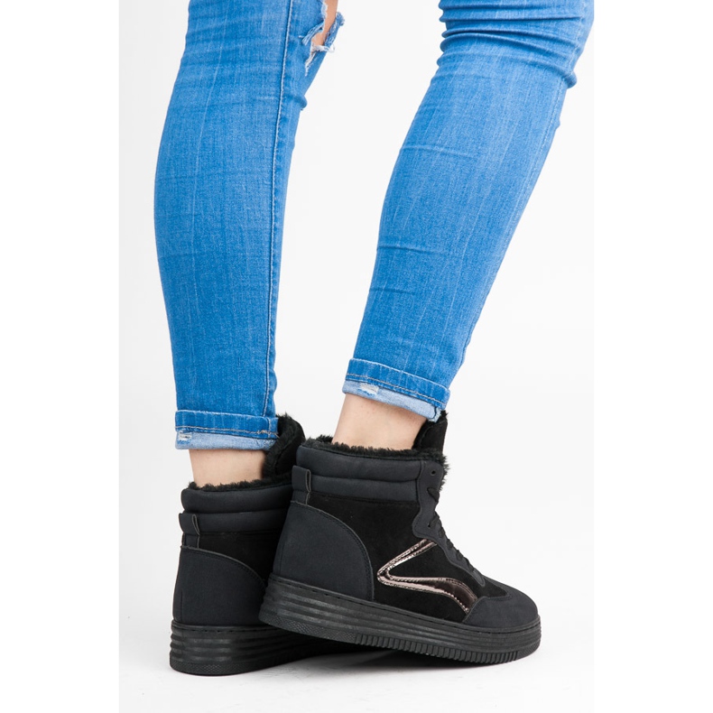 Zapatos deportivos con pelo negro 1