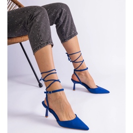 Tacones altos azules con un tacón abierto atado el tobillo 1