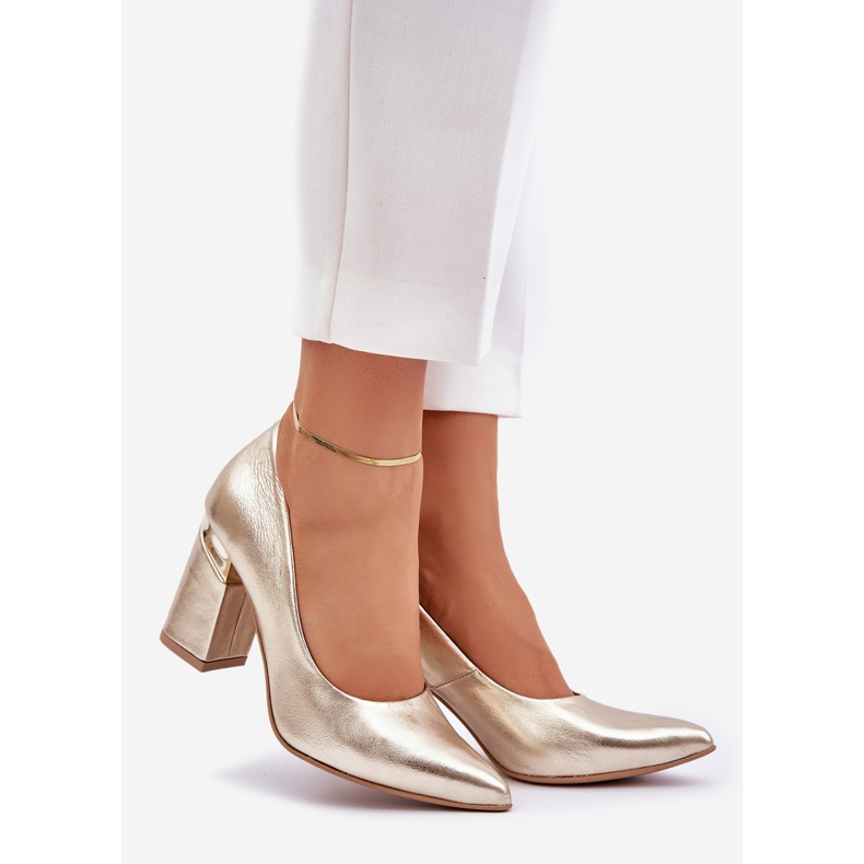 Lewski Shoes Bombas de cuero Lewski 3117 Gold Metallic dorado 1