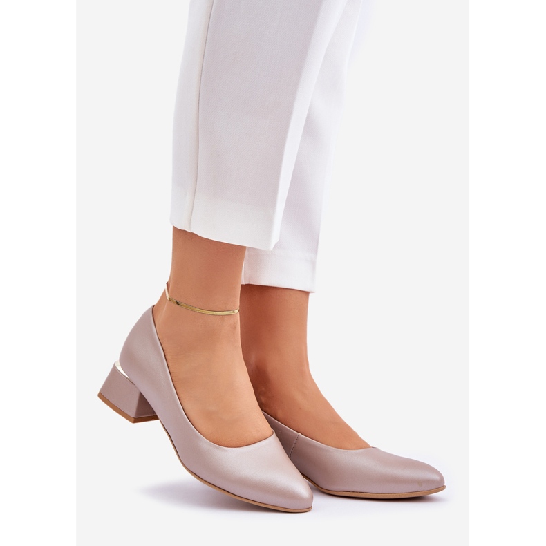 Lewski Shoes Bombas de cuero Lewski 3118 Beige oscuro 1