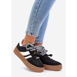 Zapatillas de deporte para mujeres con alfileres negros 1 Zapatillas de deporte para mujeres con alfileres negros 1