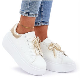 Zapatillas para mujeres en la plataforma con decoraciones blancas y doradas blanco 9