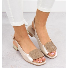 Sandalias elegantes de mujer con decoración de circonitas doradas Potocki WS43314 dorado 7