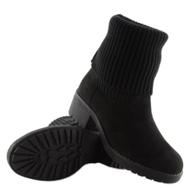 Botines negros con parte superior de punto 4