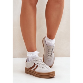 Zapatillas elegantes en la plataforma gris 6