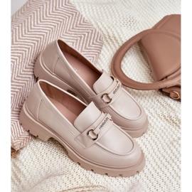 Mocasines de mujer clásicos con beige de cuero ecológico con adorno 8